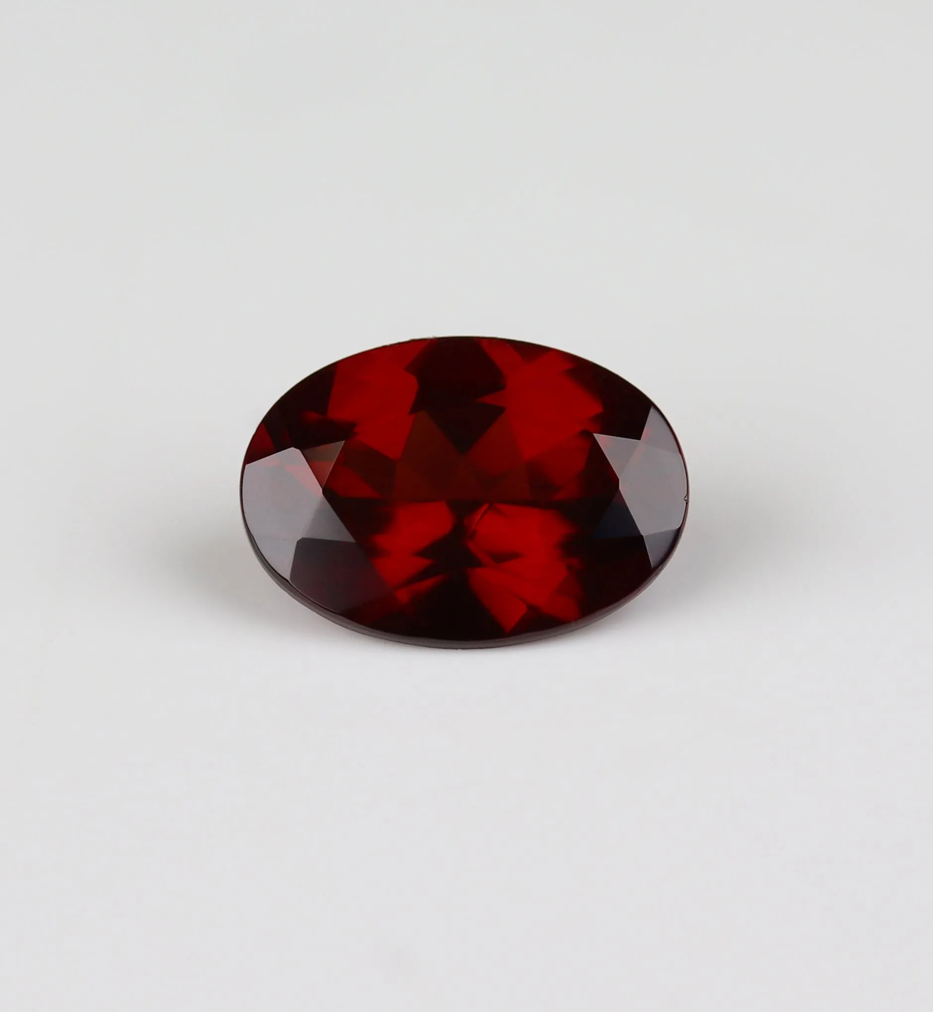 7x5mm Oval Idaho Garnet - 100175