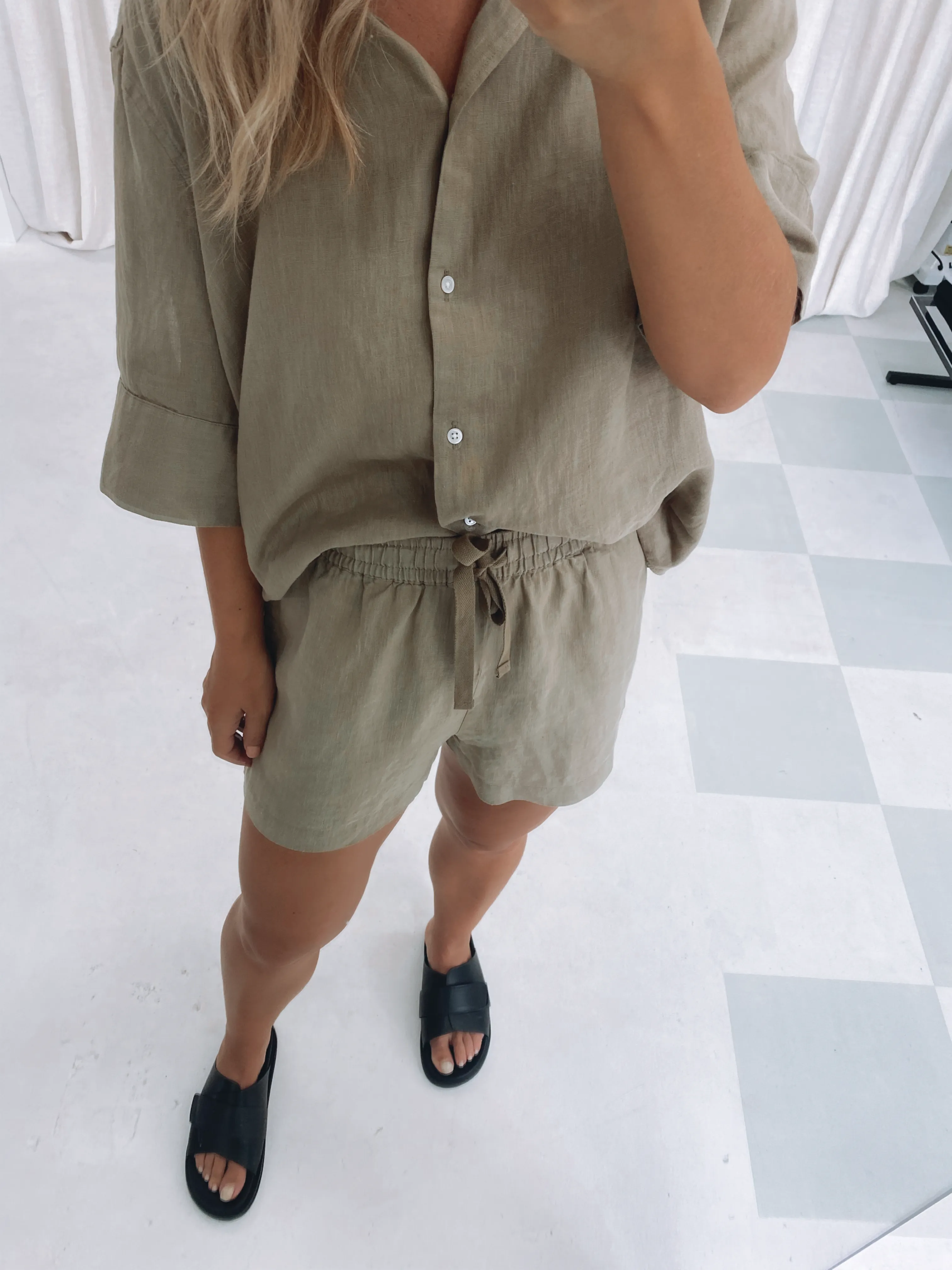 Anika Linen Short Olive