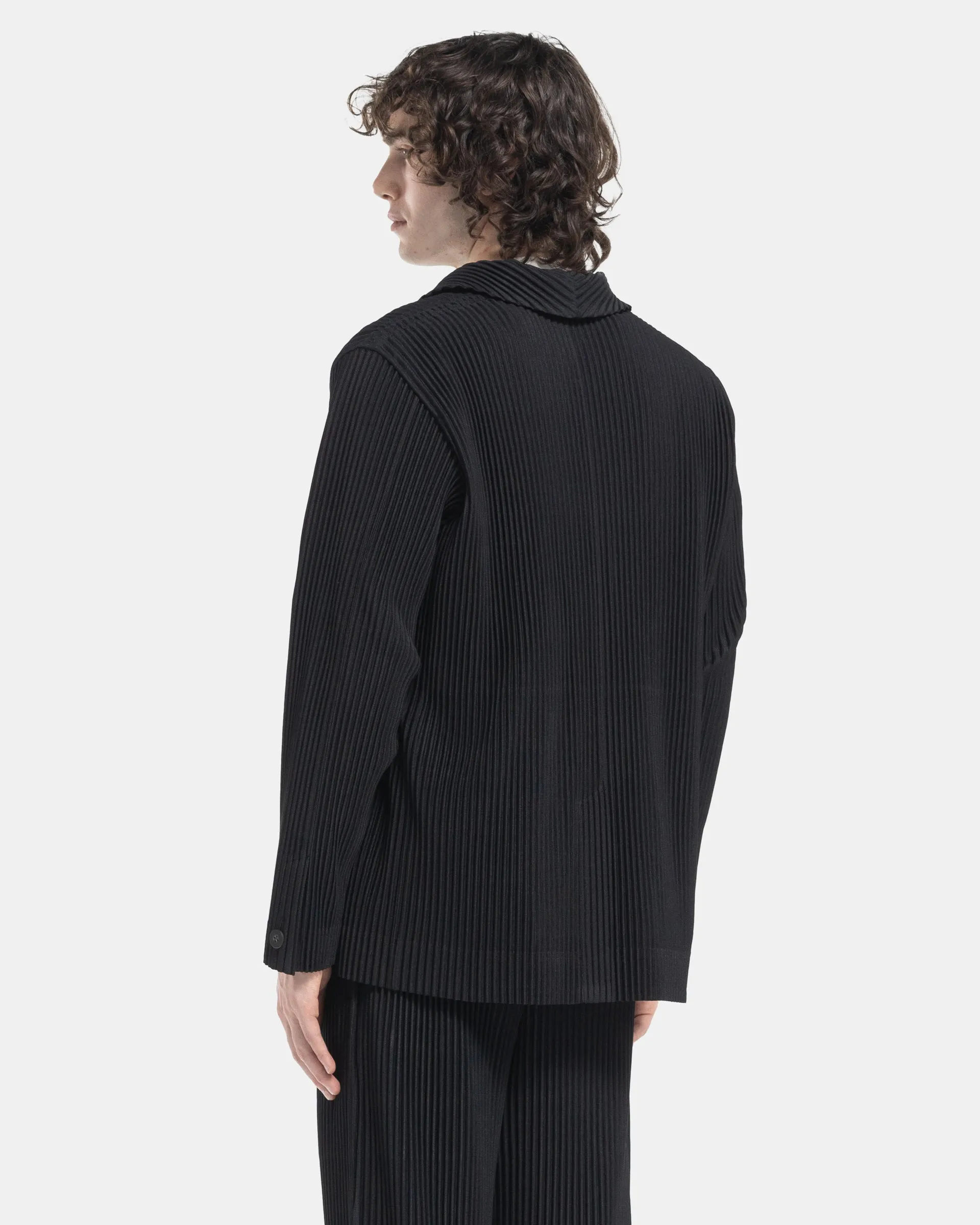 Basic Pleated Blazer in Black