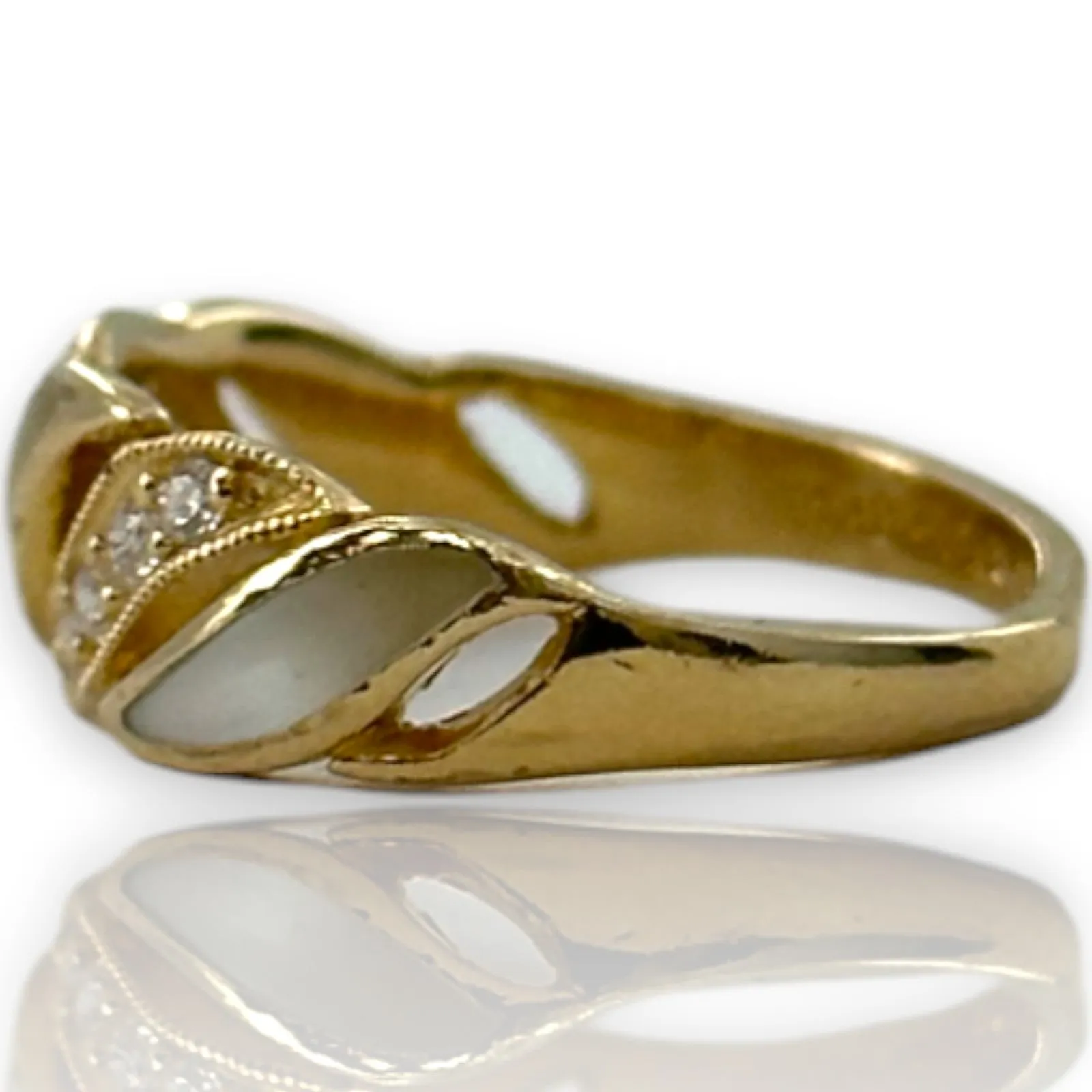 KABANA Mother of Pearl and White Diamond Wavy 6.5mm Band Fashion Ring Size 5 Solid 14kt Yellow Gold