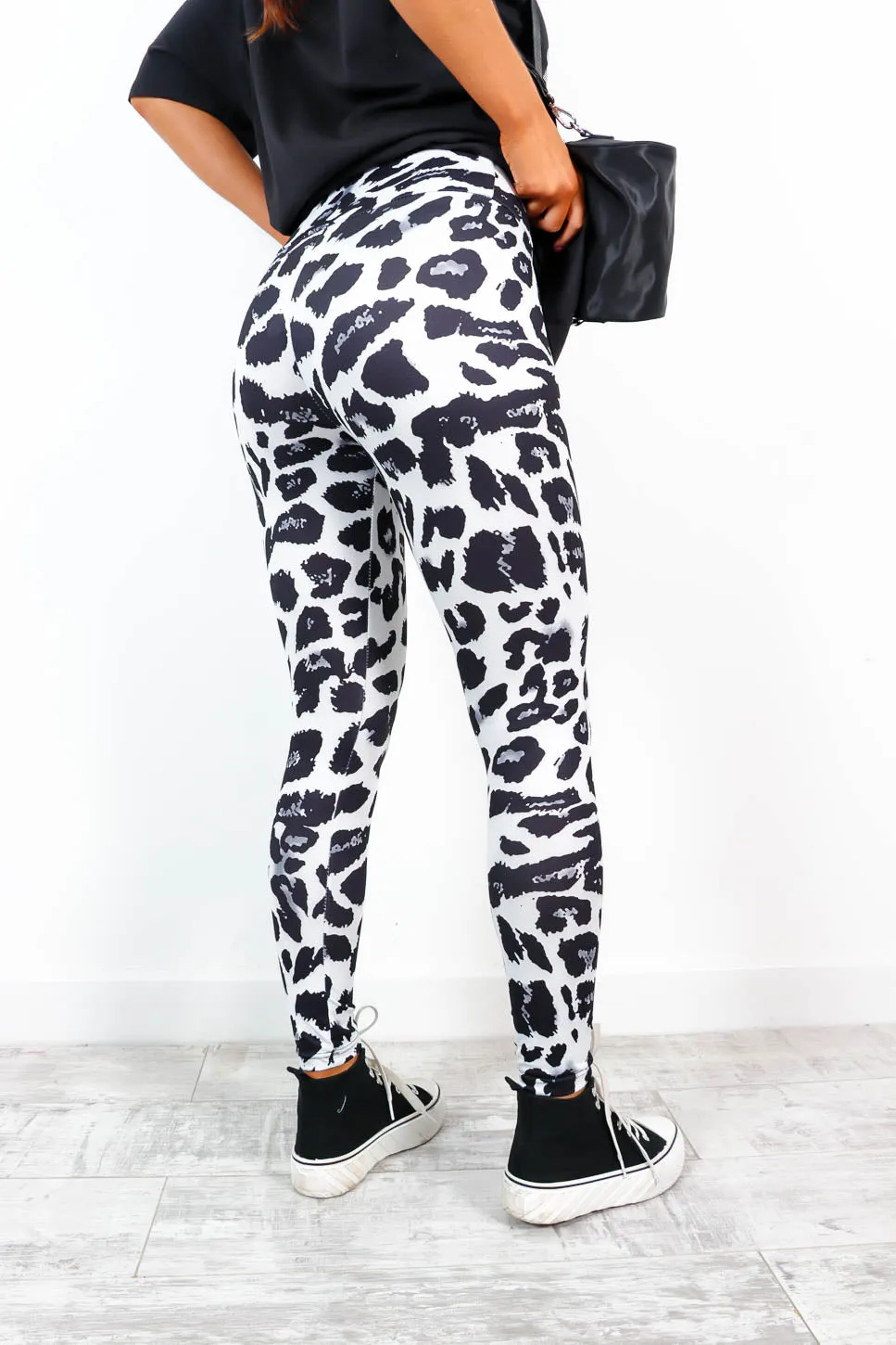 Legs Go Wild - Black White Leopard Leggings