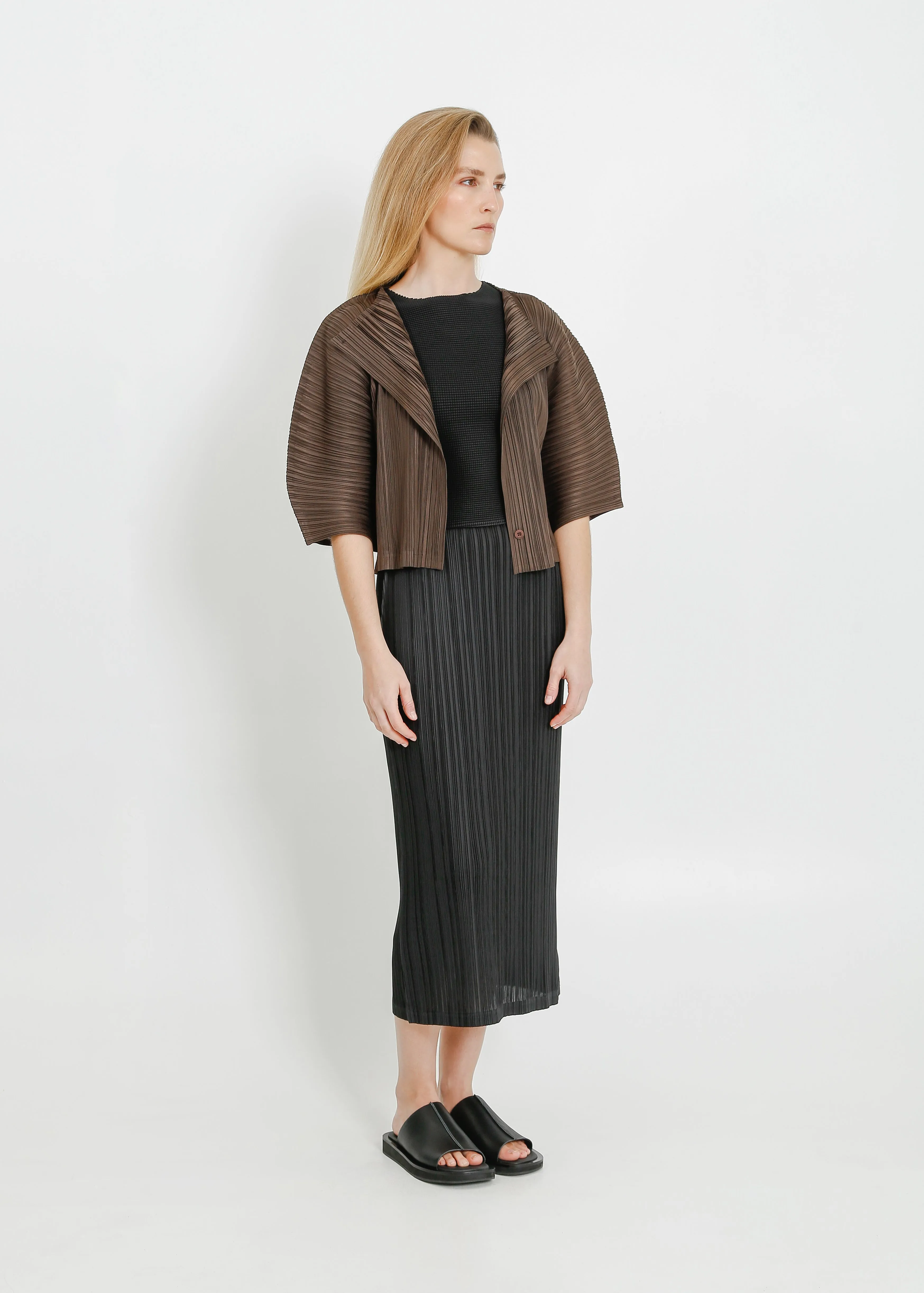 MARGOT PLEAT JACKET / CHOCOLATE