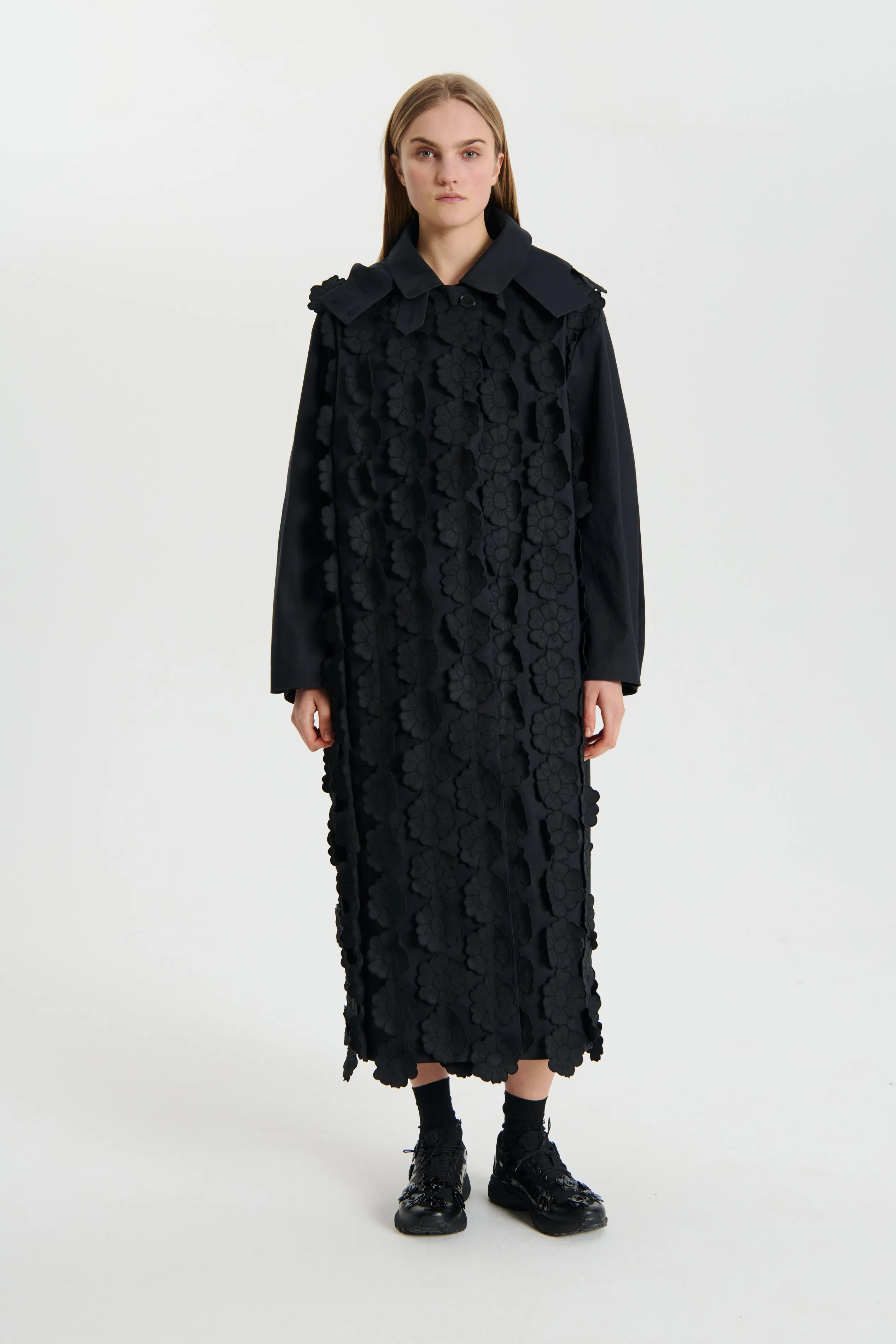 OLYA | COAT BONDED COTTON (EMB) MIDNIGHT BLACK