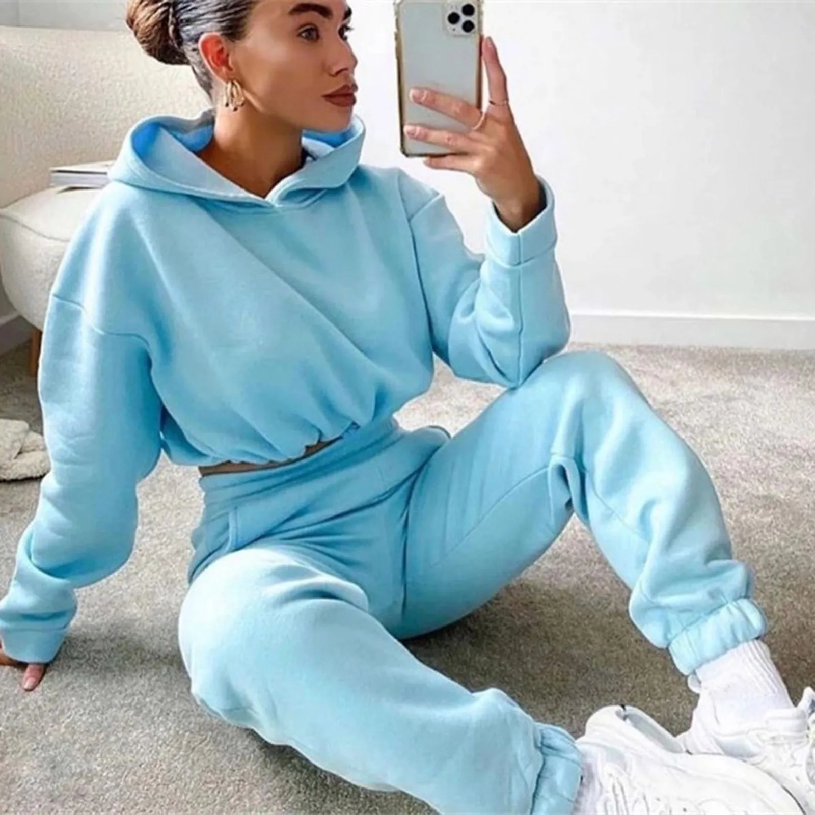 Trendy Women's Jogging Suits - Stylish 2 Piece Fitness Tracksuits